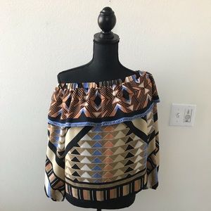 Off shoulder top graphic print